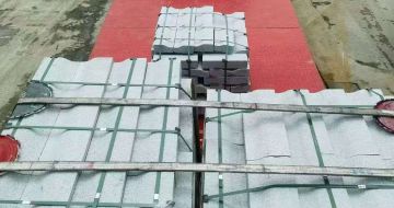 黄石 芝麻白仿形加直形路沿石出货日常