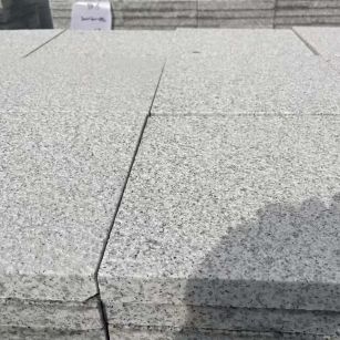 黄石 白麻花岗岩石材推荐 荔枝面地铺石