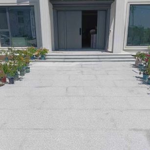 黄石 芝麻白花岗岩地铺石地面铺装