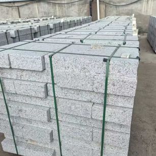 黄石 白麻花岗岩路沿石，弧形路沿石，道牙石，马路牙子，界石，路缘石，平沿石，直岩石，平缘石等