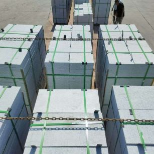 黄石 芝麻白花岗岩5公分地铺石 花岗岩厂家工厂装车日常