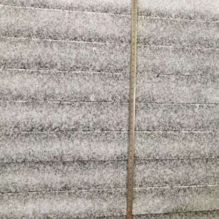 黄石 芝麻白火烧成品厚薄均匀，B料价格接近A料质量