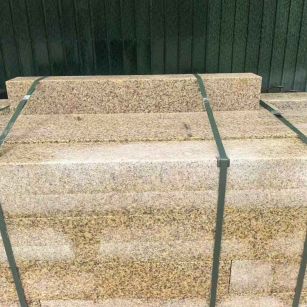 黄石 黄金麻花岗岩石材机切面栏杆料半成品