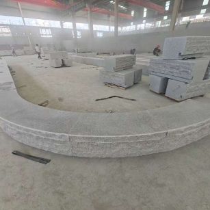 黄石 芝麻白异形坐凳，自然面光面弧形加工