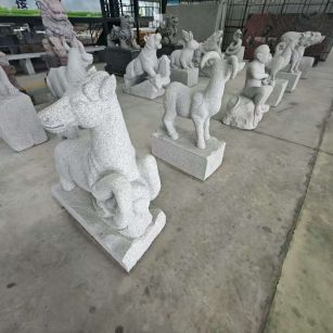 黄石 芝麻白花岗岩造型立体雕刻——十二生肖