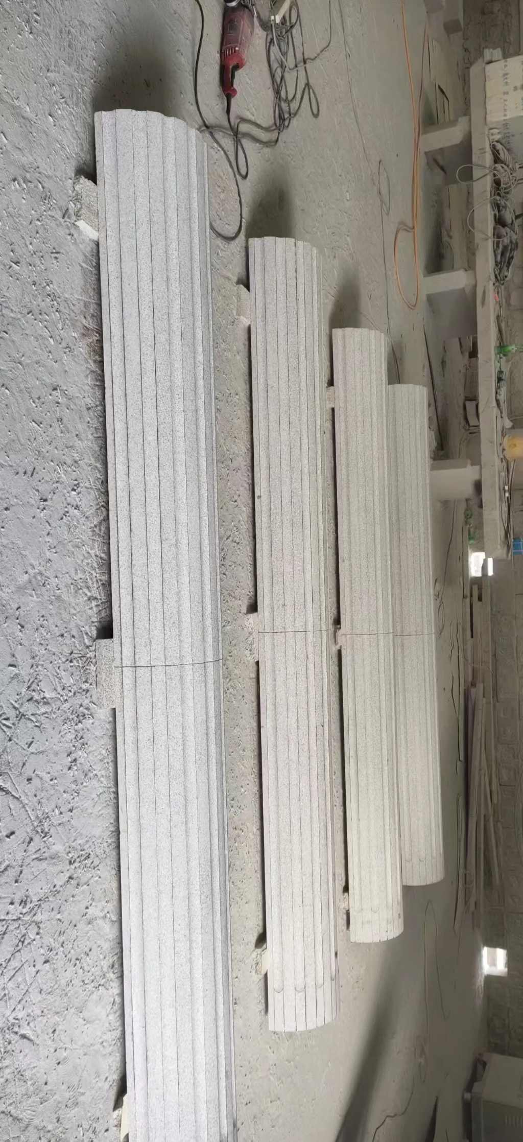 黄石 花岗岩厂家带你看白麻花岗岩门楼大柱柱皮