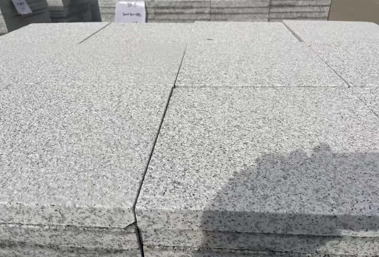 黄石 白麻花岗岩石材推荐 荔枝面地铺石