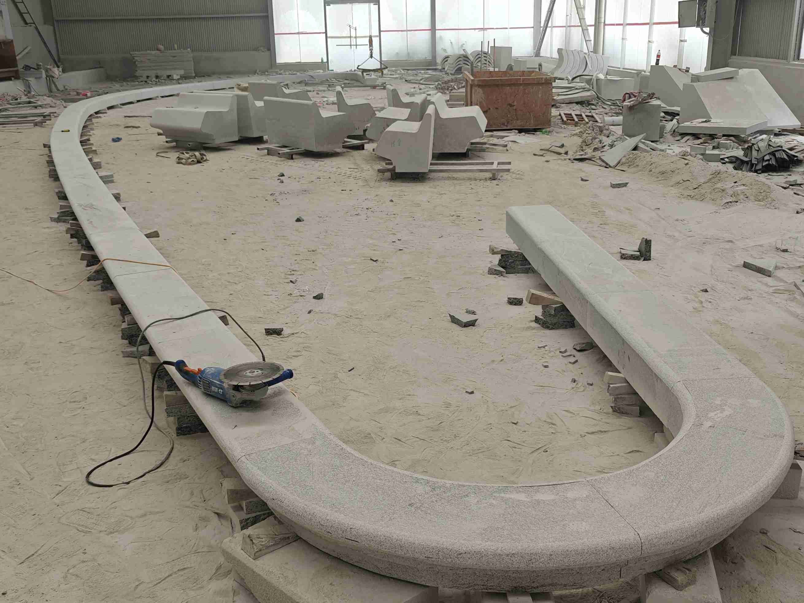 黄石 芝麻白花岗岩弧形花坛石，坐凳石