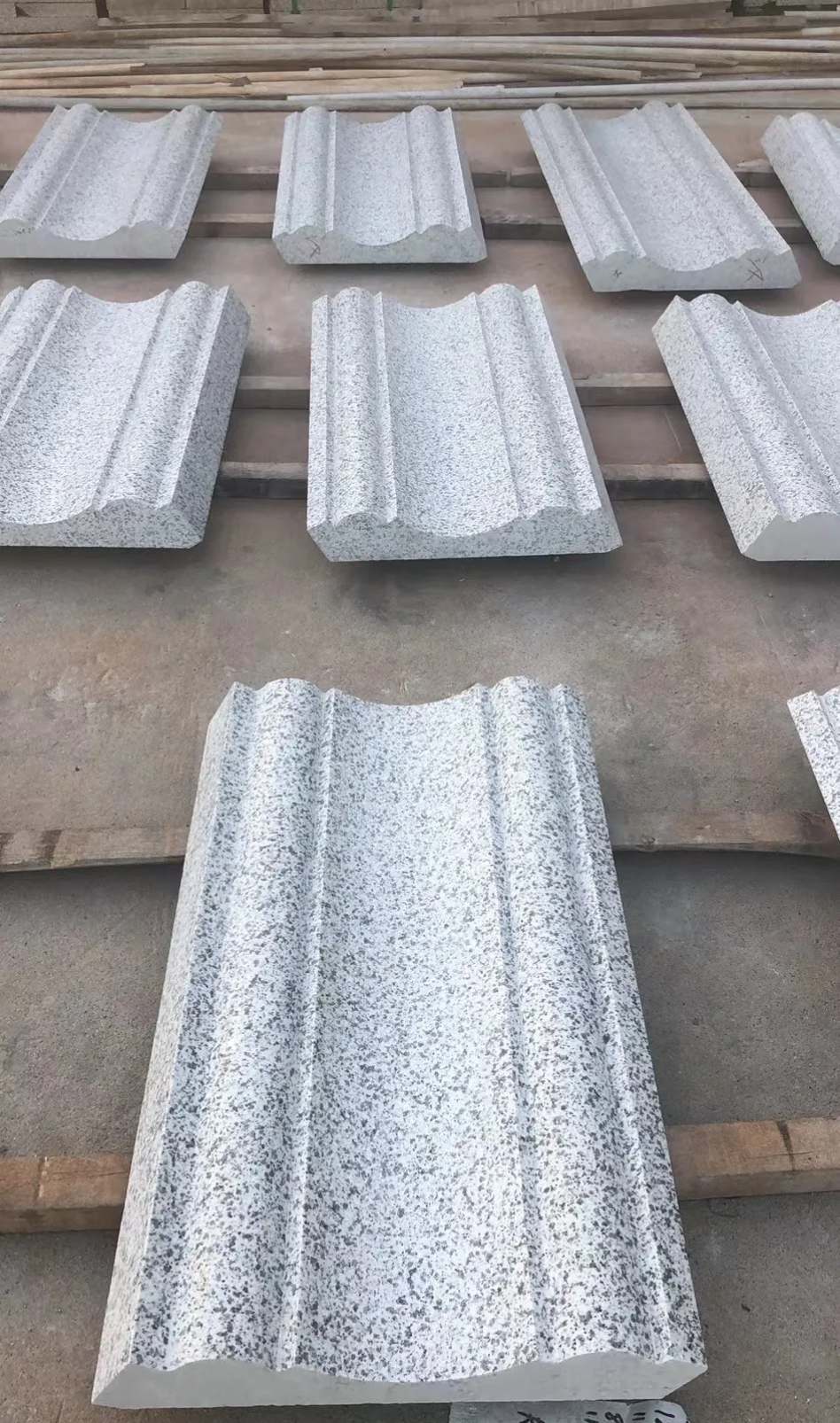 黄石 白麻花岗岩光面别墅线条