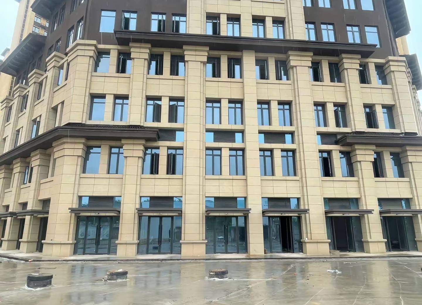 黄石 黄金麻花岗岩荔枝面小区外墙干挂