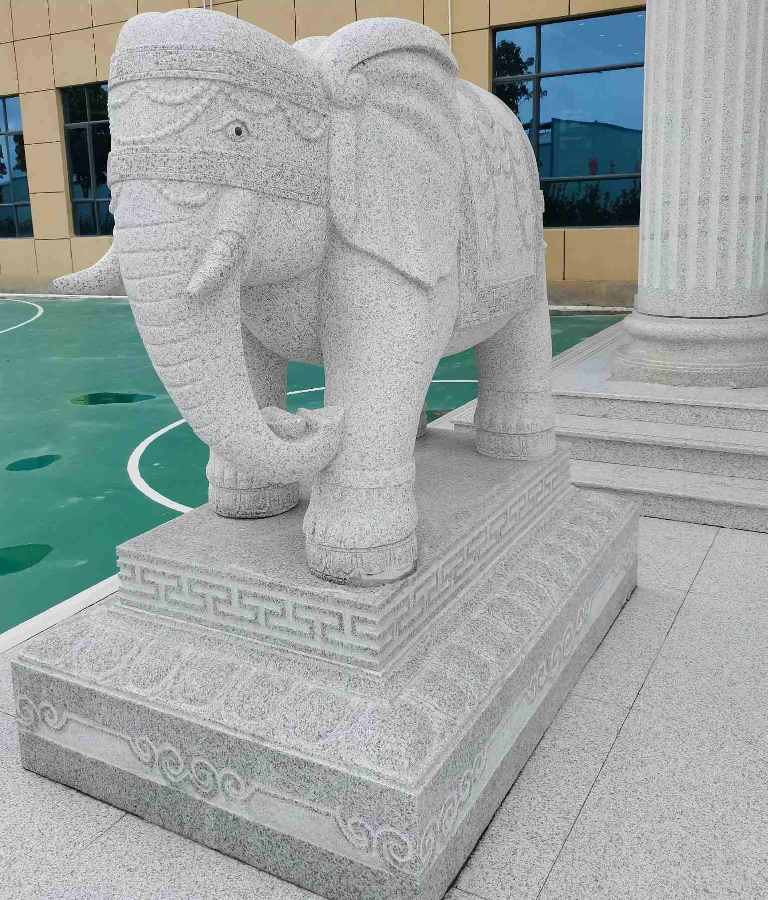 黄石 白麻花岗岩动物异形石雕-大象