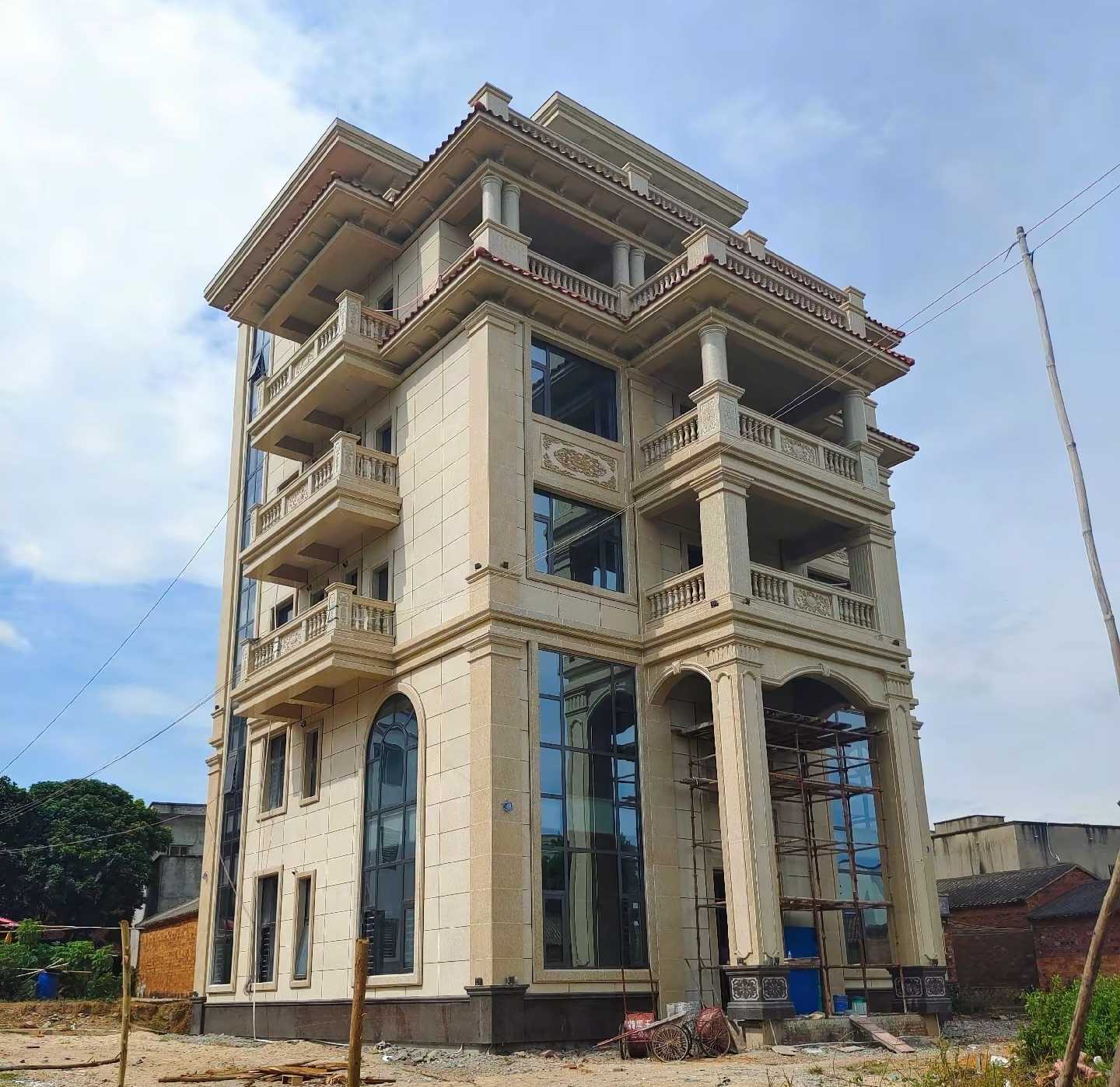 黄石 黄金麻花岗岩石材别墅外墙干挂搭配（雕花栏杆花瓶柱门楼罗马柱）