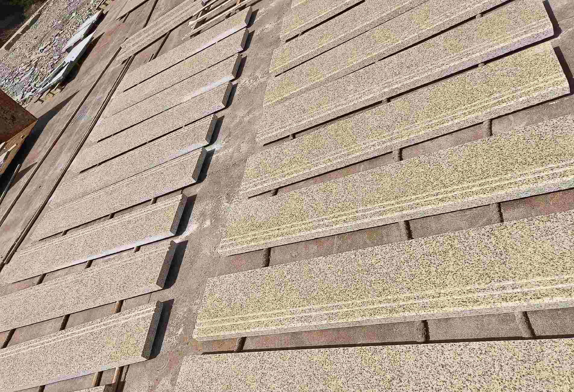 黄石 黄金麻花岗岩光面楼梯踏步