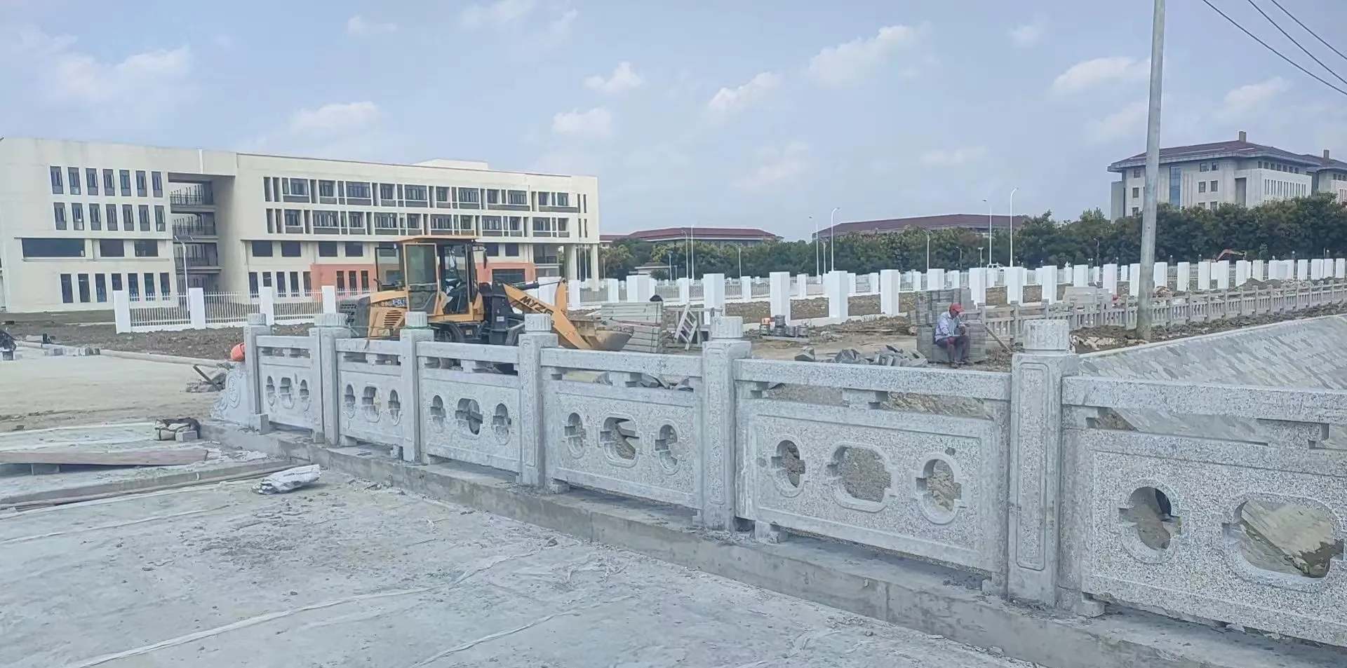 黄石 白麻花岗岩荔枝面河道栏杆