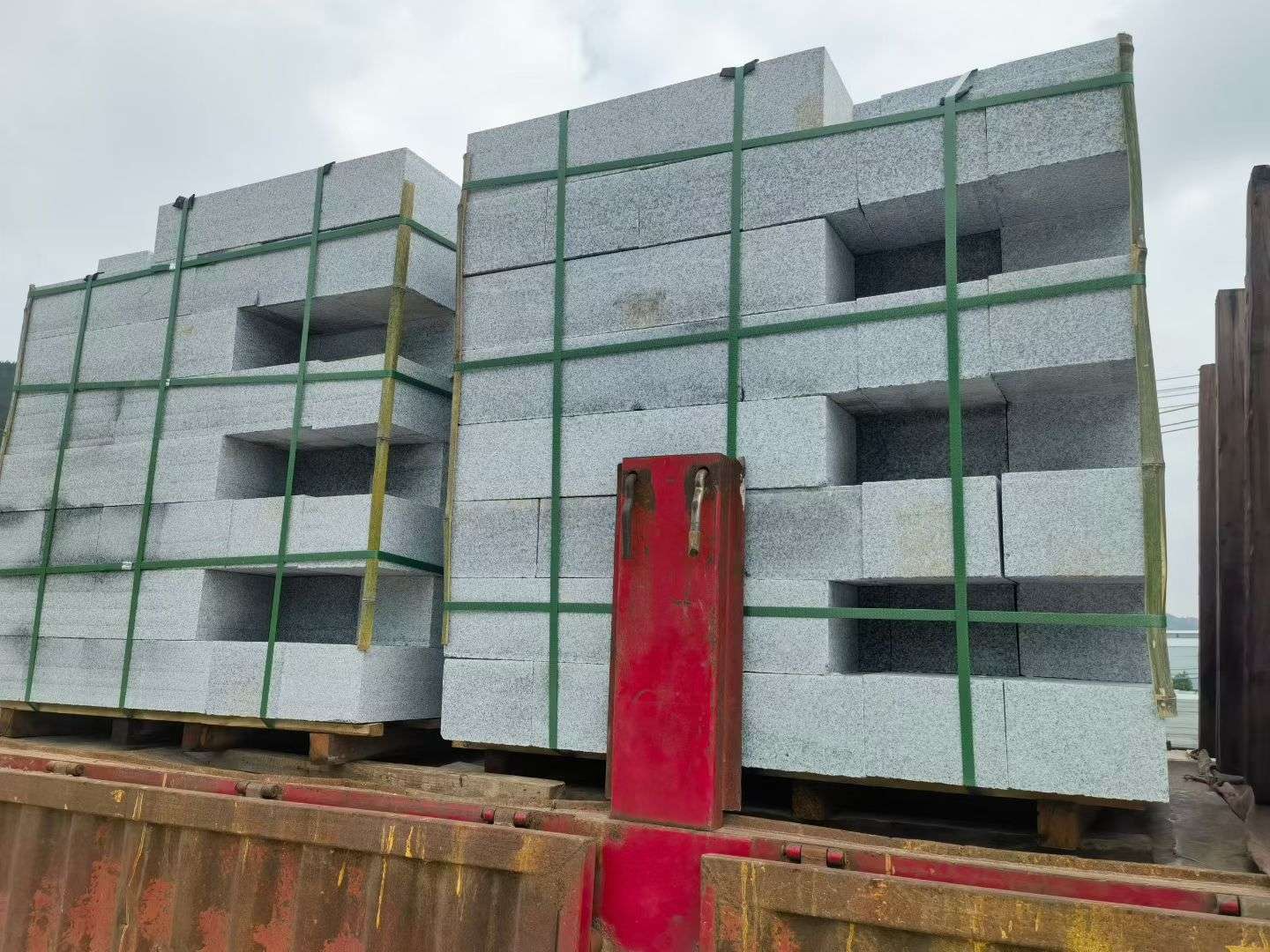 黄石 芝麻白花岗岩路沿石，平石，路侧石，马路牙子，路缘石，立缘石，平缘石等